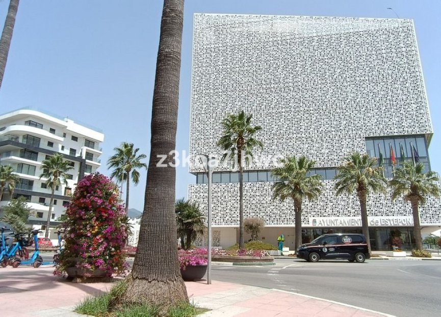 Resale - Ground floor apartment - Estepona - Estepona Centro