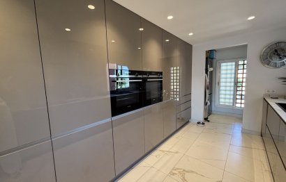 Resale - Apartment - Middle Floor Apartment - Marbella - San Pedro De Alcantara