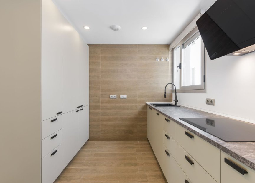 Resale - Apartment - Middle Floor Apartment - Marbella - Marbella Centro