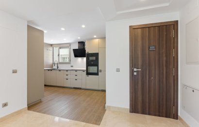 Resale - Apartment - Middle Floor Apartment - Marbella - Marbella Centro