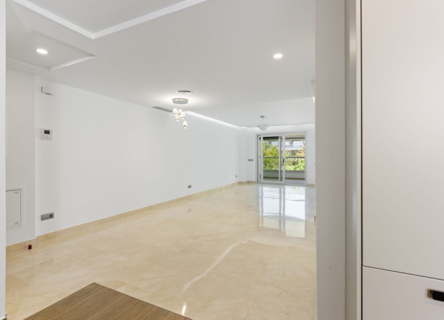 Resale - Apartment - Middle Floor Apartment - Marbella - Marbella Centro