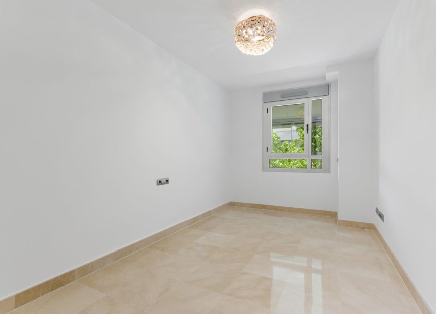 Resale - Apartment - Middle Floor Apartment - Marbella - Marbella Centro