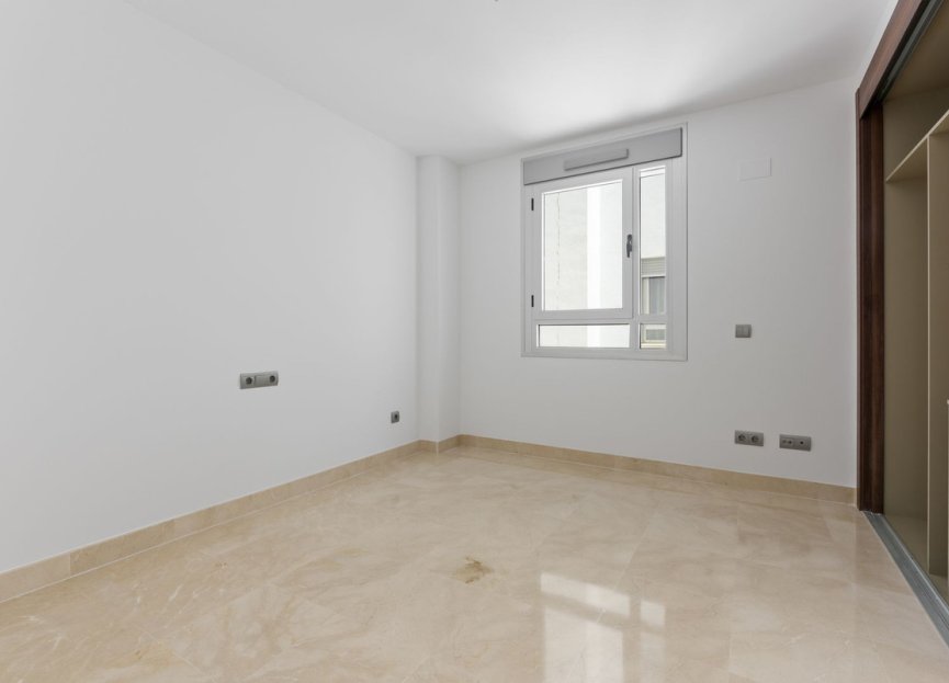 Resale - Apartment - Middle Floor Apartment - Marbella - Marbella Centro