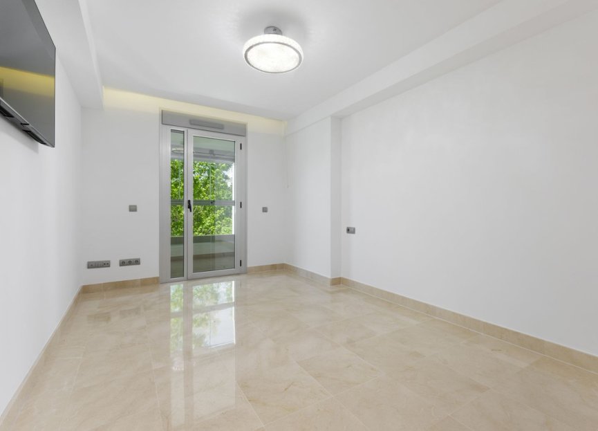Resale - Apartment - Middle Floor Apartment - Marbella - Marbella Centro