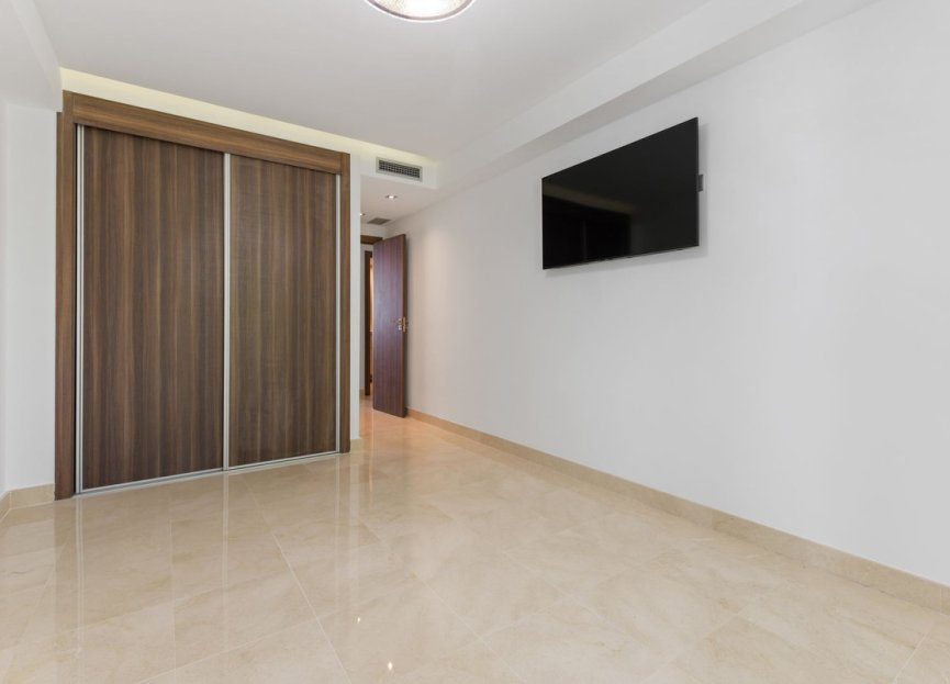 Resale - Apartment - Middle Floor Apartment - Marbella - Marbella Centro