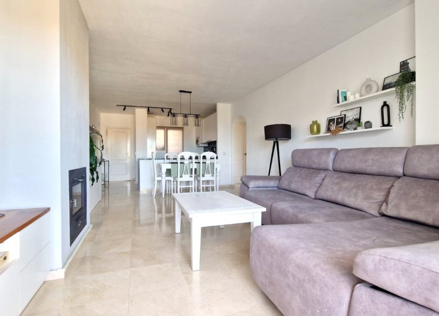 Resale - Apartment - Middle Floor Apartment - Estepona - Bel Air