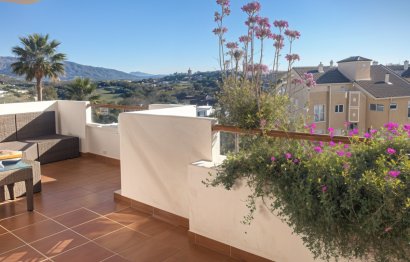 Resale - Apartment - Middle Floor Apartment - Estepona - Bel Air
