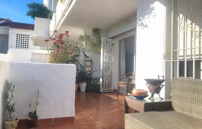 Resale - Apartment - Middle Floor Apartment - Estepona - Bel Air