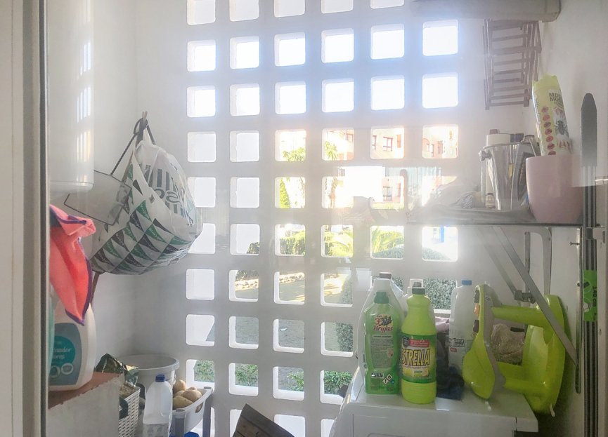 Resale - Apartment - Middle Floor Apartment - Estepona - Bel Air