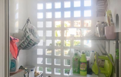 Resale - Apartment - Middle Floor Apartment - Estepona - Bel Air