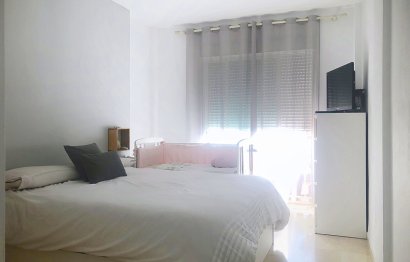 Resale - Apartment - Middle Floor Apartment - Estepona - Bel Air