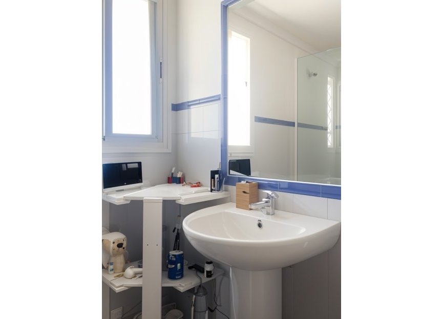 Resale - Apartment - Middle Floor Apartment - Estepona - Bel Air