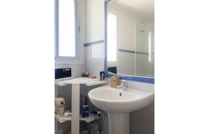 Resale - Apartment - Middle Floor Apartment - Estepona - Bel Air