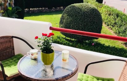 Resale - Apartment - Middle Floor Apartment - Estepona - Bel Air