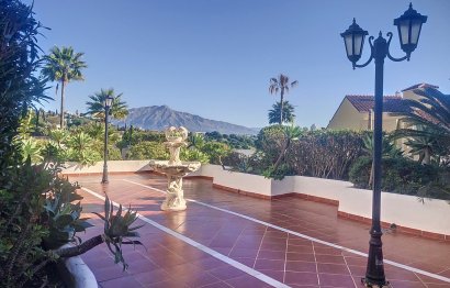 Resale - Apartment - Middle Floor Apartment - Estepona - Bel Air