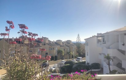Resale - Apartment - Middle Floor Apartment - Estepona - Bel Air