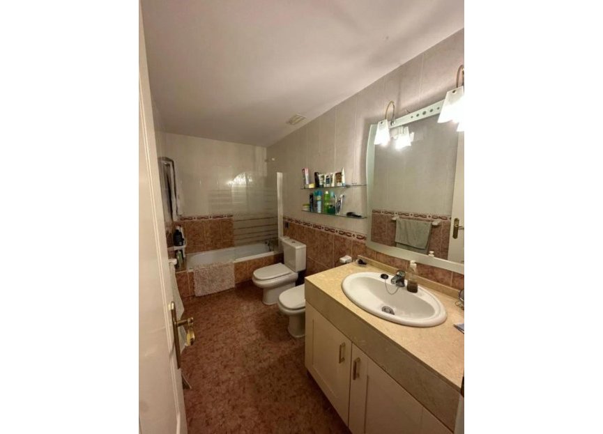 Resale - Ground floor apartment - Marbella - Nueva Andalucia