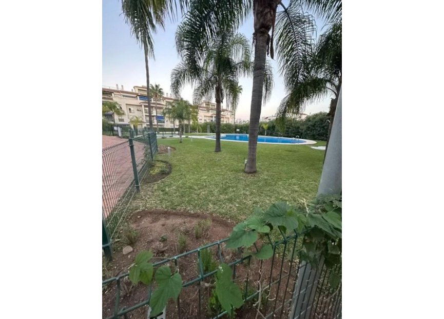 Resale - Ground floor apartment - Marbella - Nueva Andalucia