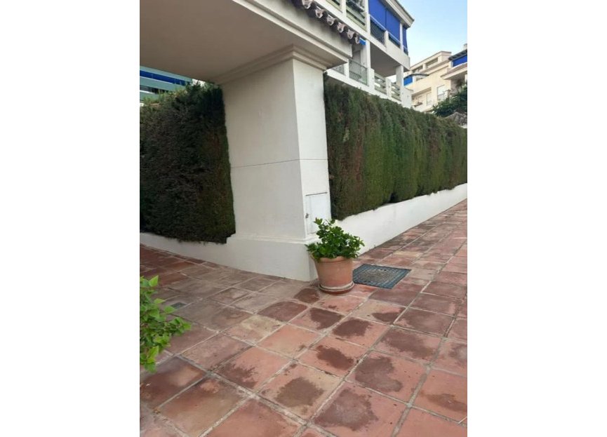 Resale - Ground floor apartment - Marbella - Nueva Andalucia