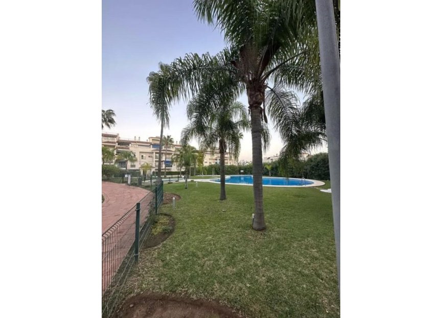 Resale - Ground floor apartment - Marbella - Nueva Andalucia