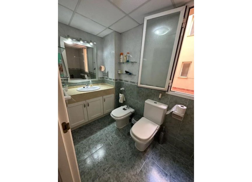 Resale - Ground floor apartment - Marbella - Nueva Andalucia