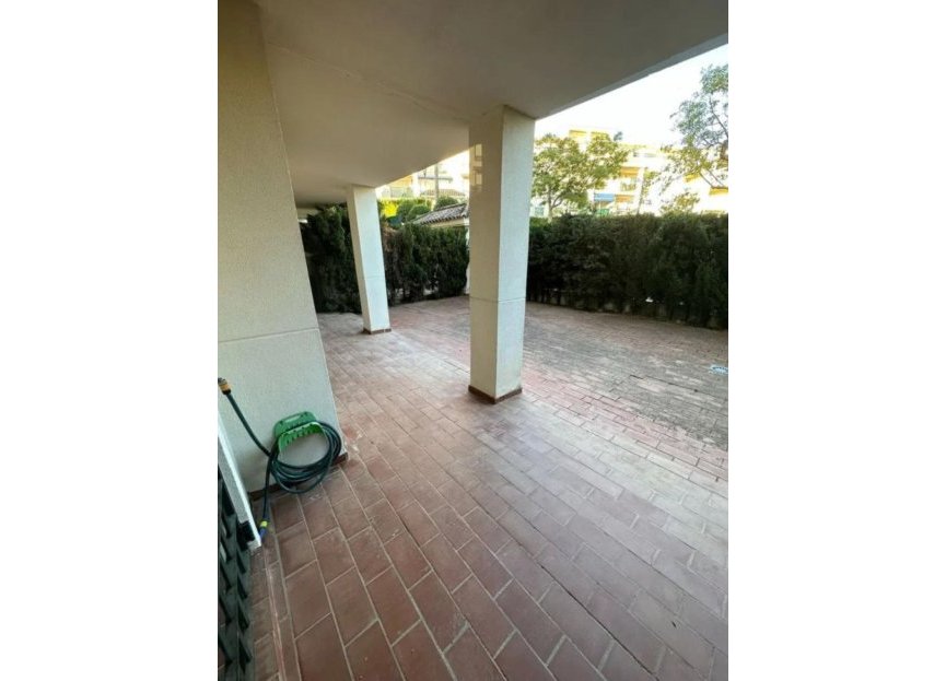 Resale - Ground floor apartment - Marbella - Nueva Andalucia