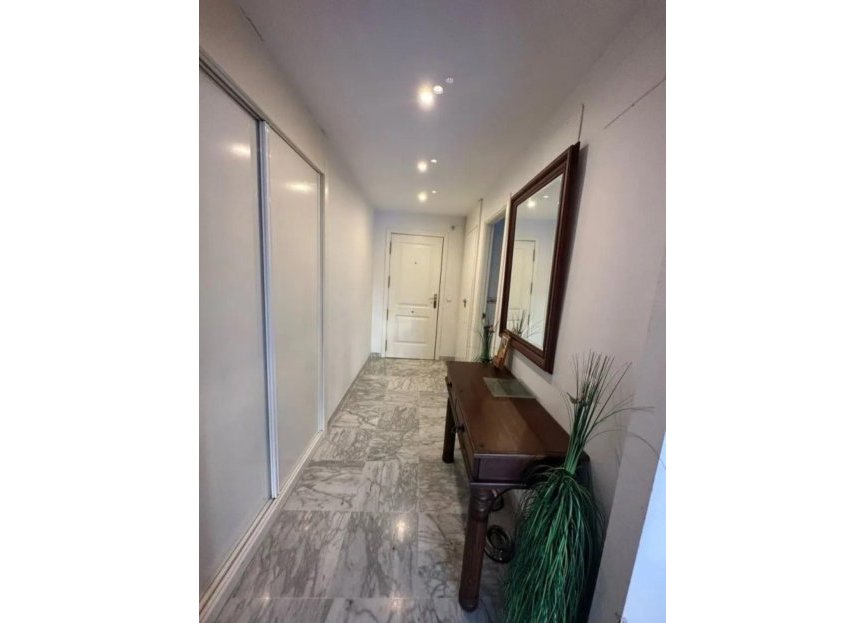 Resale - Ground floor apartment - Marbella - Nueva Andalucia