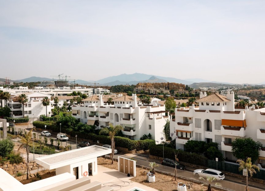 Resale - Apartment - Penthouse - Estepona - Selwo