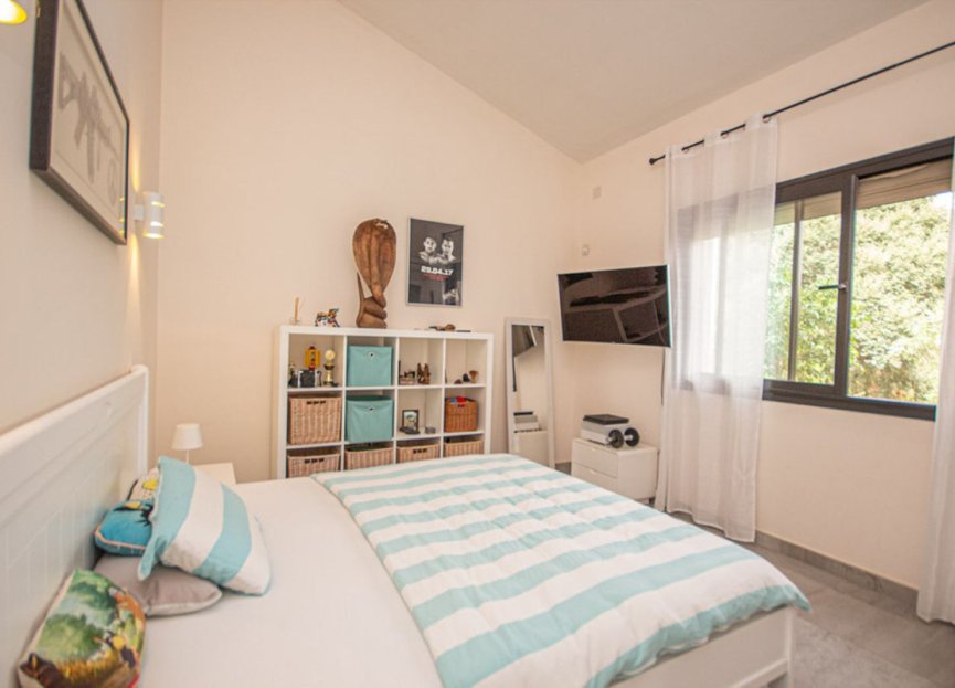 Resale - House - Detached Villa - Marbella - La Mairena