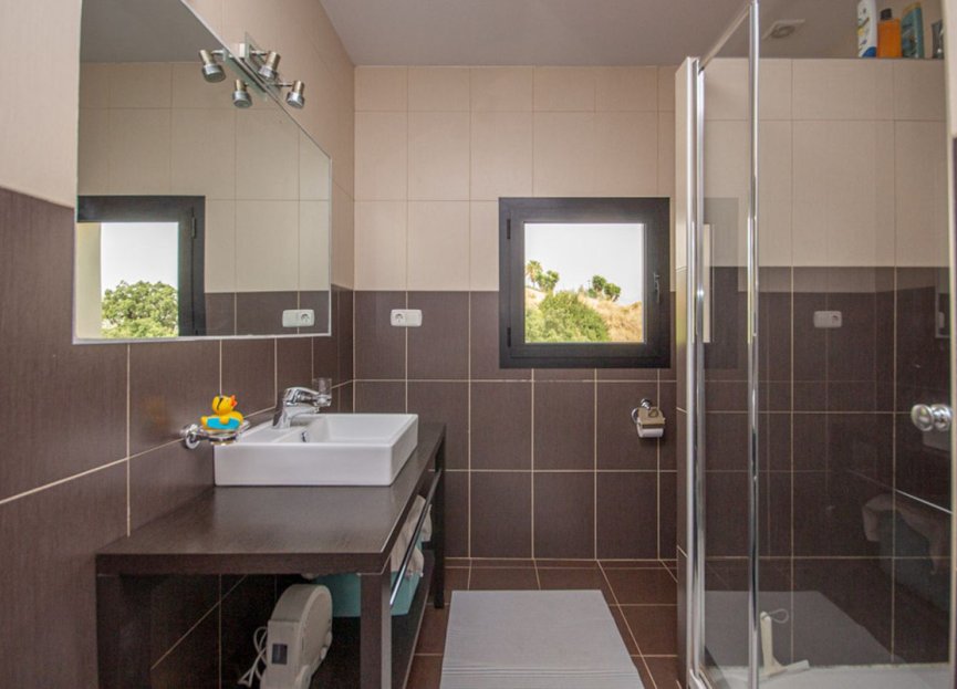 Resale - House - Detached Villa - Marbella - La Mairena