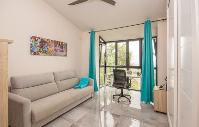 Resale - House - Detached Villa - Marbella - La Mairena