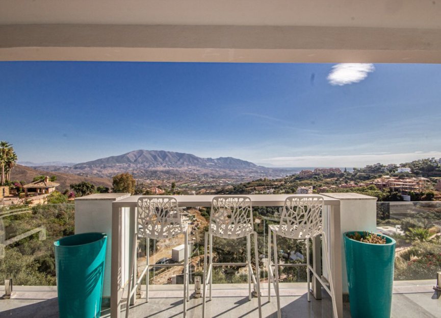 Resale - House - Detached Villa - Marbella - La Mairena