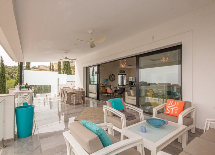 Resale - House - Detached Villa - Marbella - La Mairena