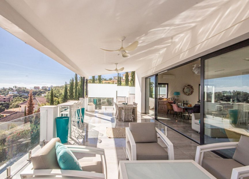 Resale - House - Detached Villa - Marbella - La Mairena