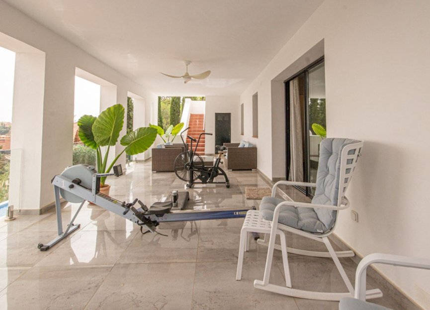 Resale - House - Detached Villa - Marbella - La Mairena