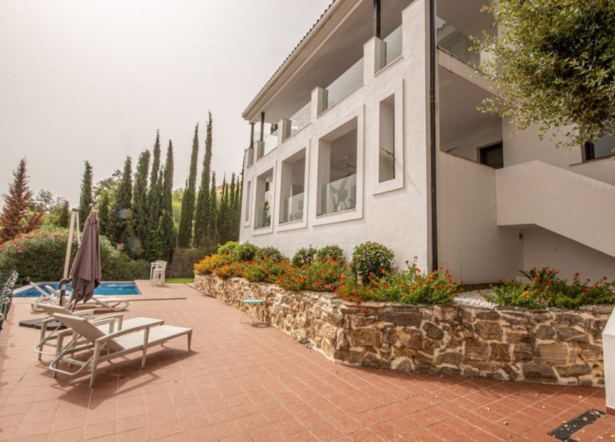 Resale - House - Detached Villa - Marbella - La Mairena