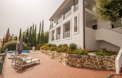 Resale - House - Detached Villa - Marbella - La Mairena