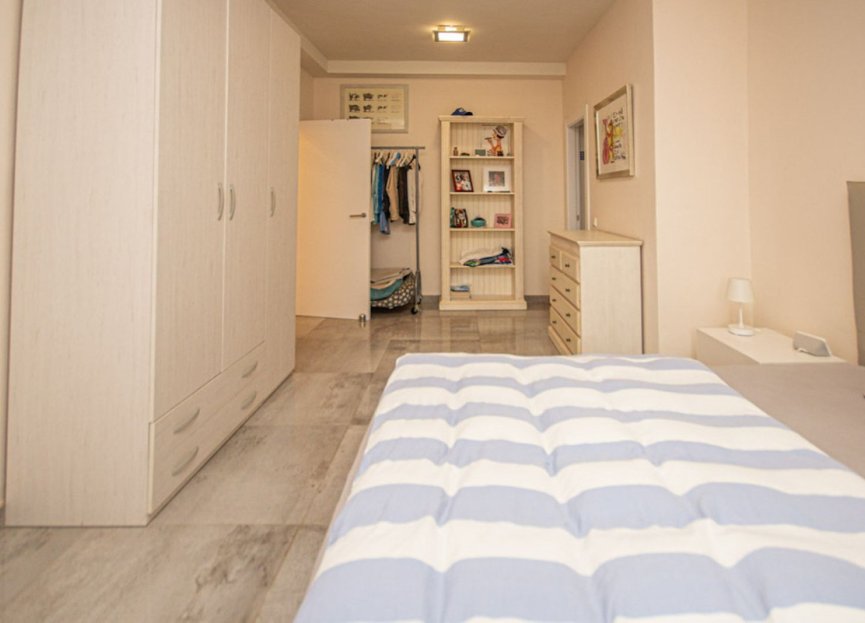 Resale - House - Detached Villa - Marbella - La Mairena