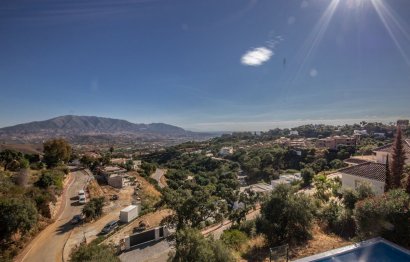 Resale - House - Detached Villa - Marbella - La Mairena