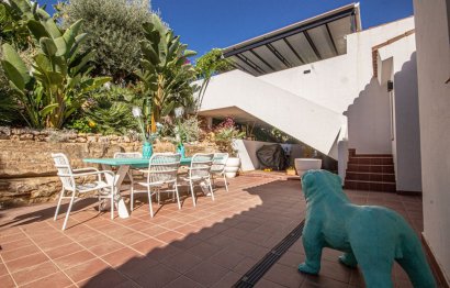 Resale - House - Detached Villa - Marbella - La Mairena