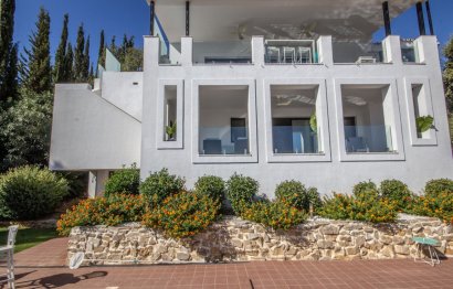 Resale - House - Detached Villa - Marbella - La Mairena