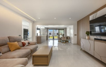 Resale - House - Detached Villa - Estepona - New Golden Mile