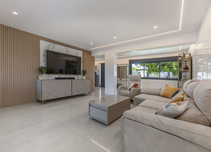 Resale - House - Detached Villa - Estepona - New Golden Mile