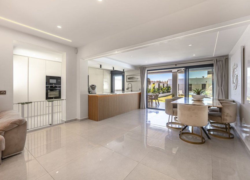 Resale - House - Detached Villa - Estepona - New Golden Mile