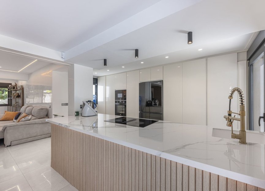 Resale - House - Detached Villa - Estepona - New Golden Mile