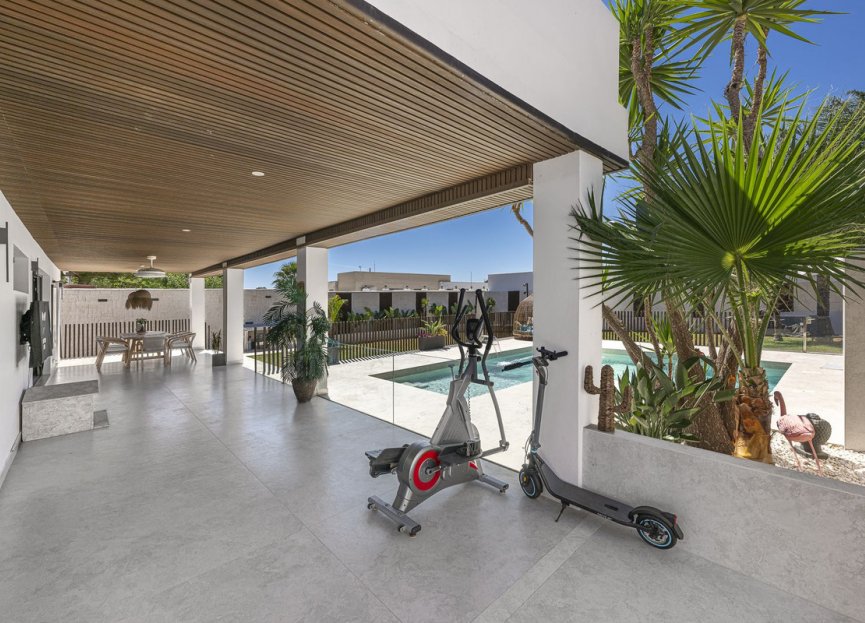 Resale - House - Detached Villa - Estepona - New Golden Mile