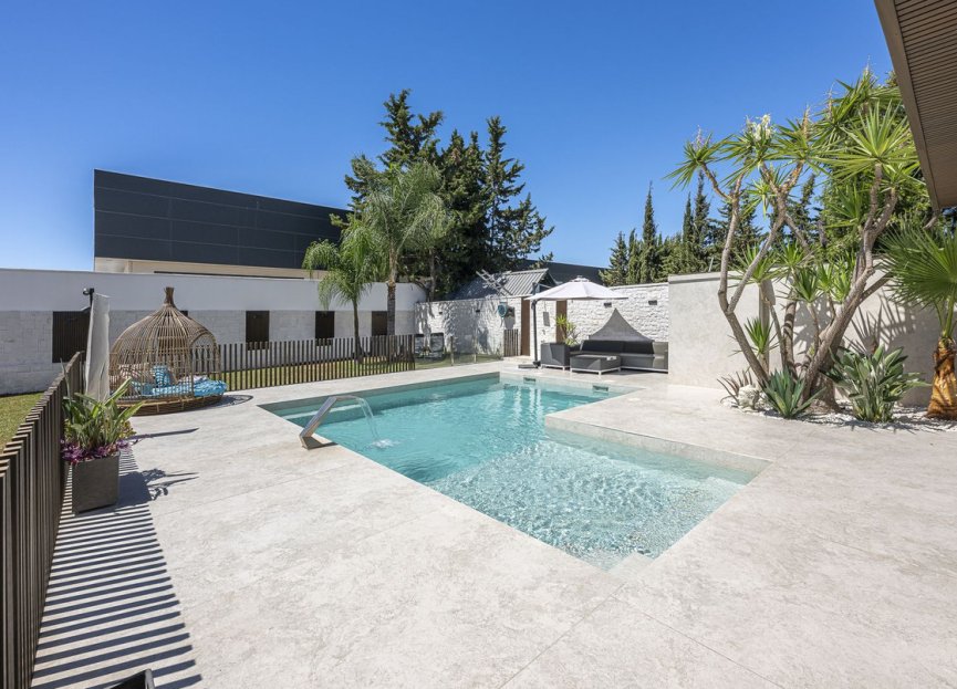 Resale - House - Detached Villa - Estepona - New Golden Mile