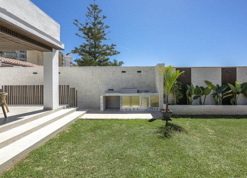 Resale - House - Detached Villa - Estepona - New Golden Mile