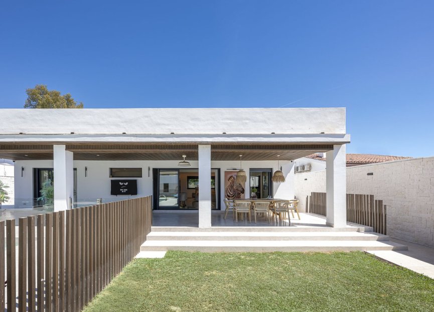 Resale - House - Detached Villa - Estepona - New Golden Mile