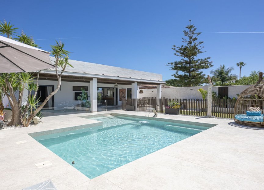 Resale - House - Detached Villa - Estepona - New Golden Mile